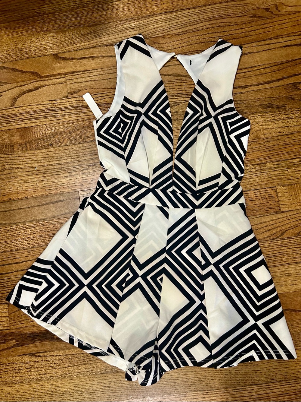 Black & White Geometric V-Neck Women's romper